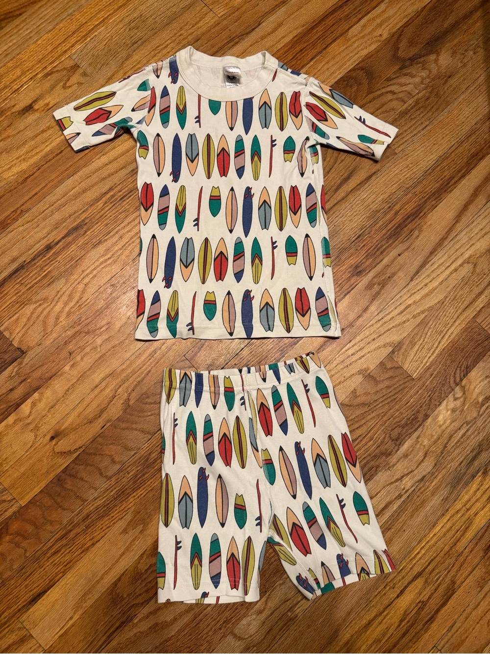 Hanna Andersson Cream Surfboard Print Pajama Set